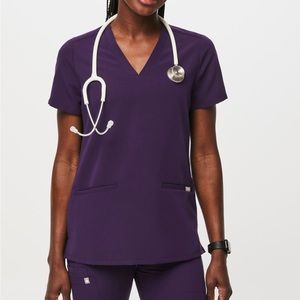 Figs Casma scrub top